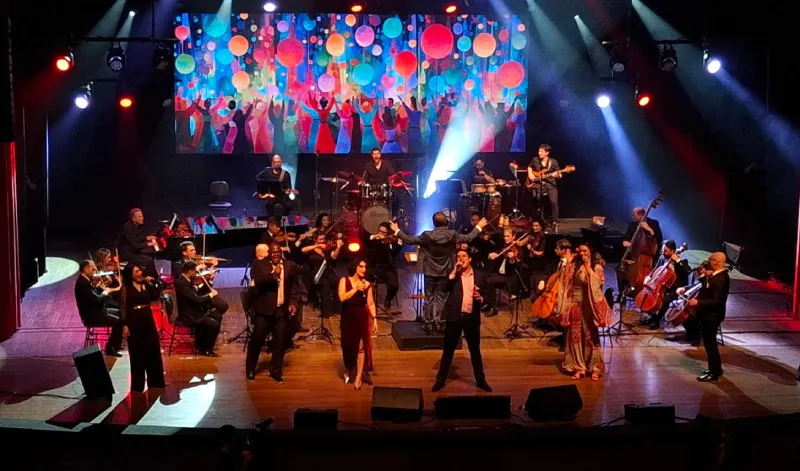 Camerata Florianópolis encerra a etapa da Grande Florianópolis do festival *Santa Catarina Canta 2025* com o espetáculo **“Som Brasil”**, celebrando a diversidade da música brasileira em uma apresentação vibrante no Teatro Ademir Rosa (CIC).